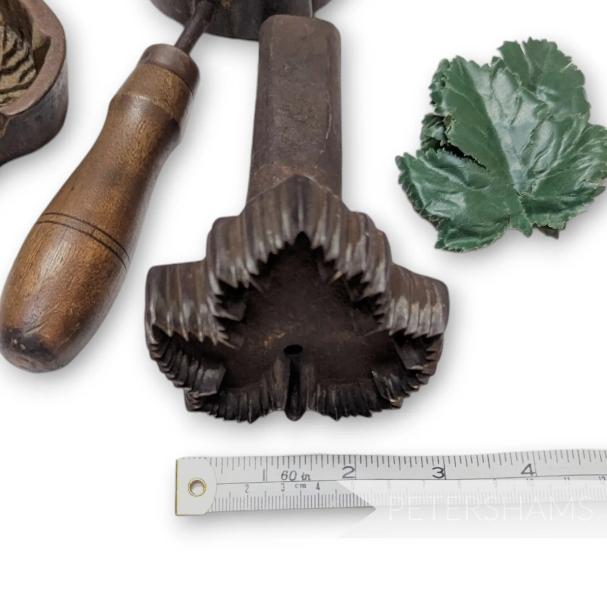 Antique Flower Mould & Cutter - 7.5x7.3cm Large Maple Leaf