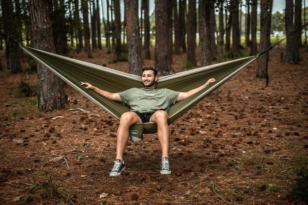 NAKIE OLIVE GREEN RECYCLED HAMMOCK WITH STRAPS