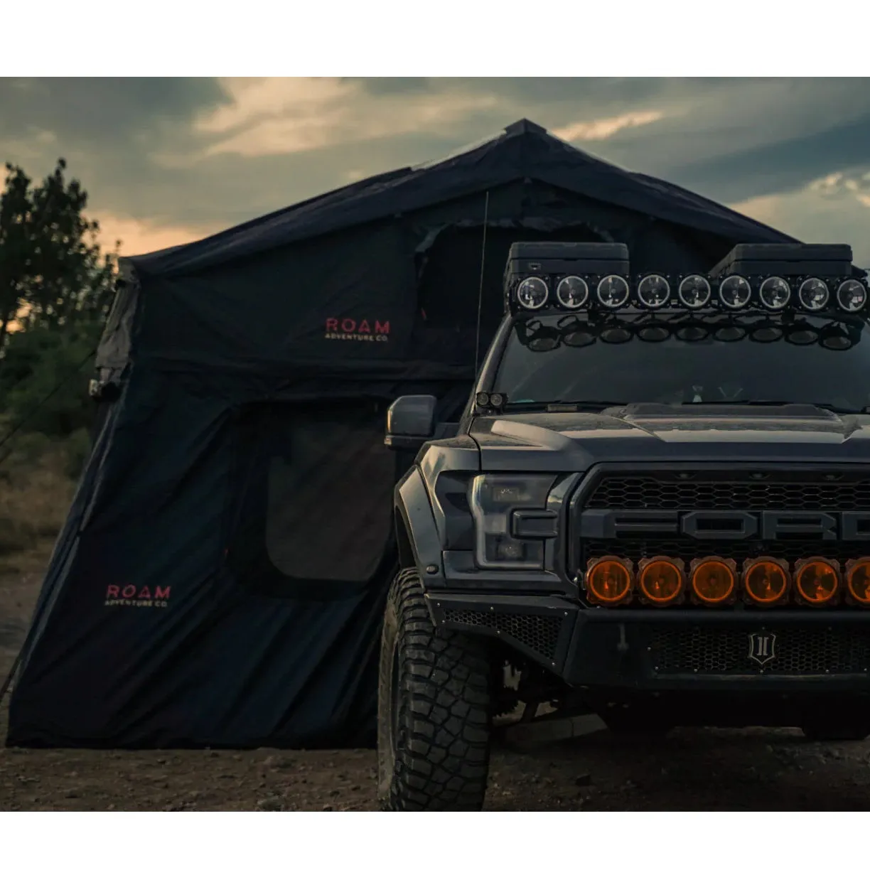 ROAM Adventure Co. The Vagabond XL Rooftop Tent | Universal