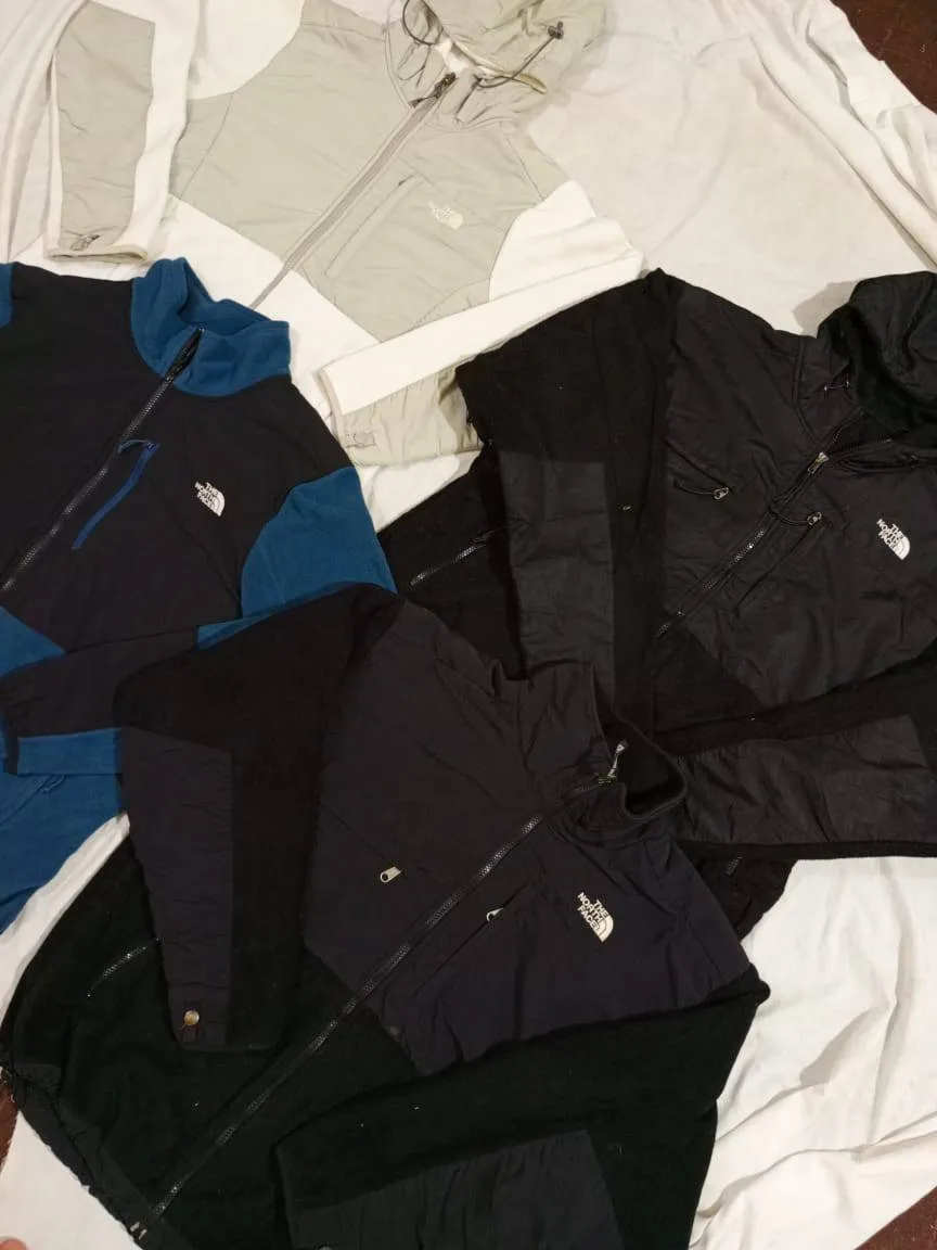 The north face fleece 16 PCs